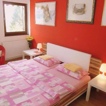 Charming Kestenovi Dvori Apartment