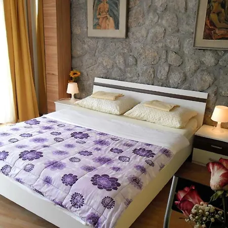 Charming Kestenovi Dvori 奥帕提亚