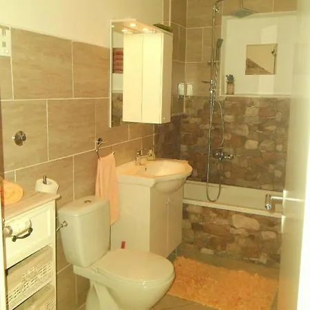 Charming Kestenovi Dvori 奥帕提亚