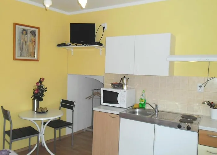 Charming Kestenovi Dvori