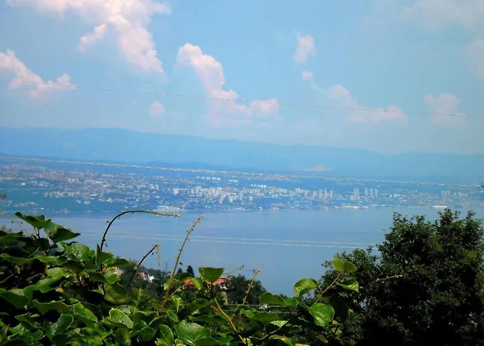 Charming Kestenovi Dvori Apartamento