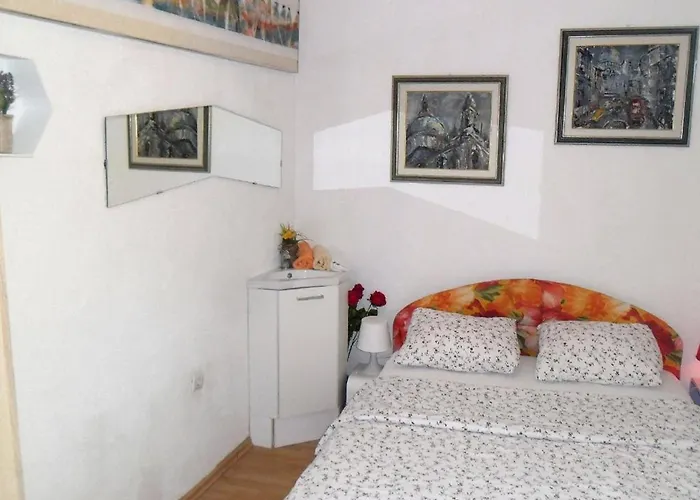 Charming Kestenovi Dvori *