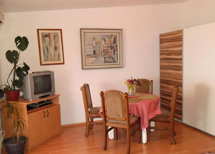 Charming Kestenovi Dvori Apartamento *